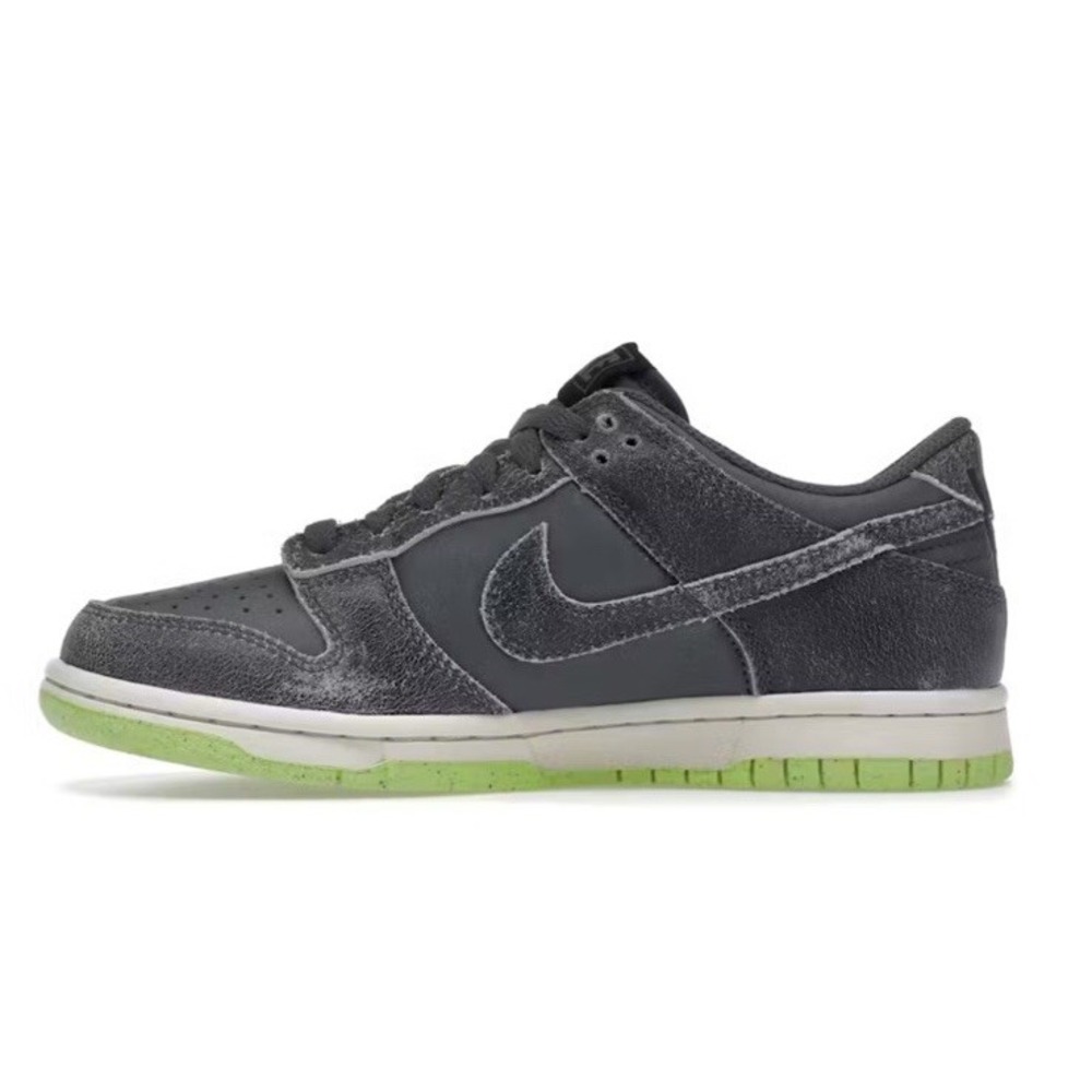 Nike Dunk Low SE Halloween Cauldron Unisex Kids Size 12C